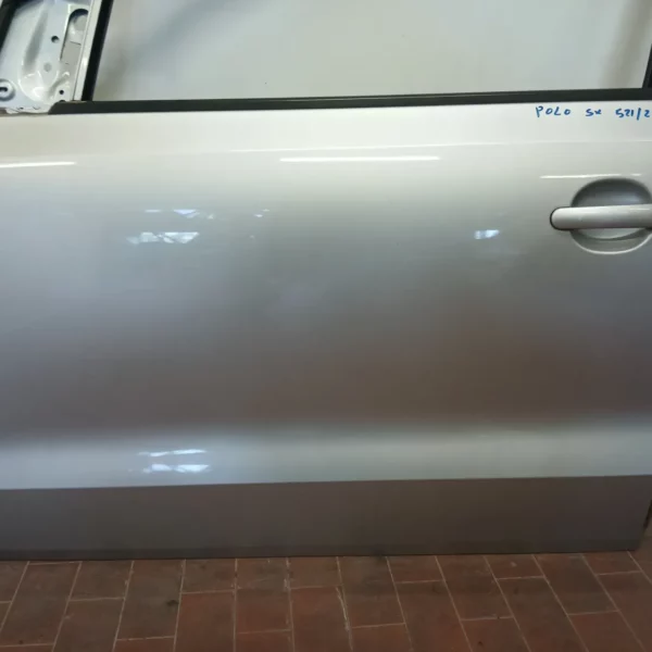 Porta anteriore sinistra Volkswagen Polo (2009 – 2014) 1.6 55 KW diesel 6R3831055J CAY