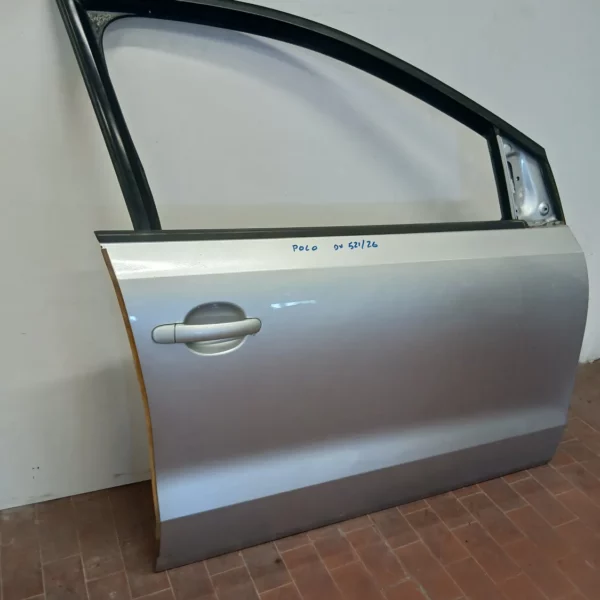 Porta anteriore destra Volkswagen Polo (2009 – 2014) 1.6 55 KW diesel 6R3831056J CAY