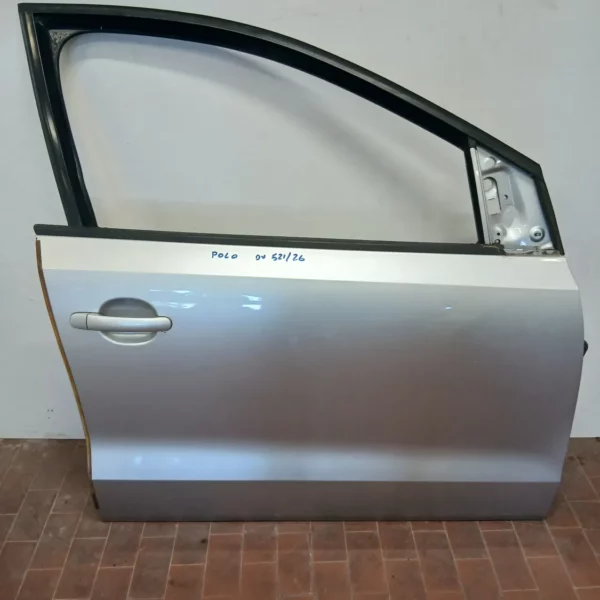 Porta anteriore destra Volkswagen Polo (2009 – 2014) 1.6 55 KW diesel 6R3831056J CAY