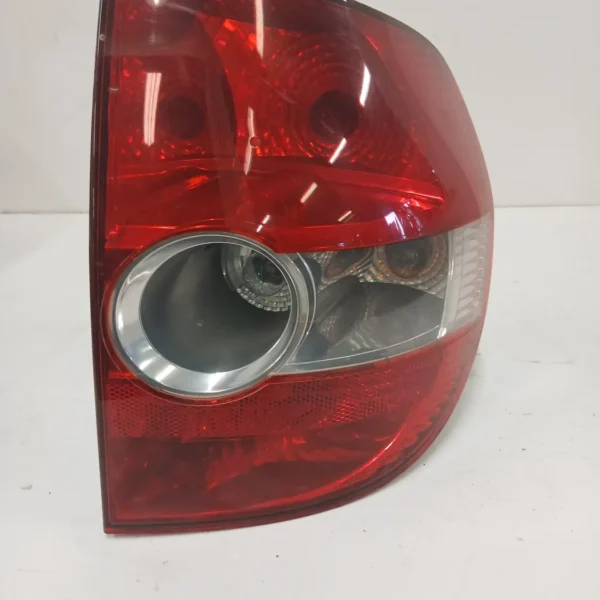 Faro posteriore destra Volkswagen Fox (2005 – 2011) 1.4 51 KW diesel 5Z0945112 BNM