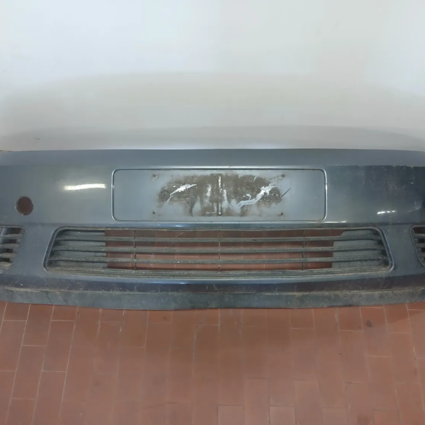 Paraurti anteriore Ford Fiesta (2002 – 2005) 1.2 55 KW benzina 1372809 FUJA