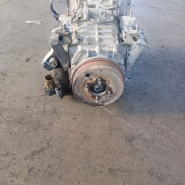Cambio completo Isuzu K85 2012 ISUZU 4JJ1
