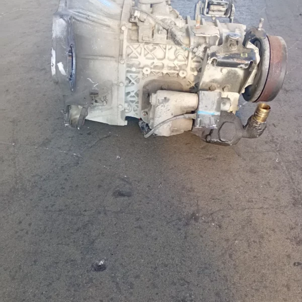Cambio completo Isuzu K85 2012 ISUZU 4JJ1