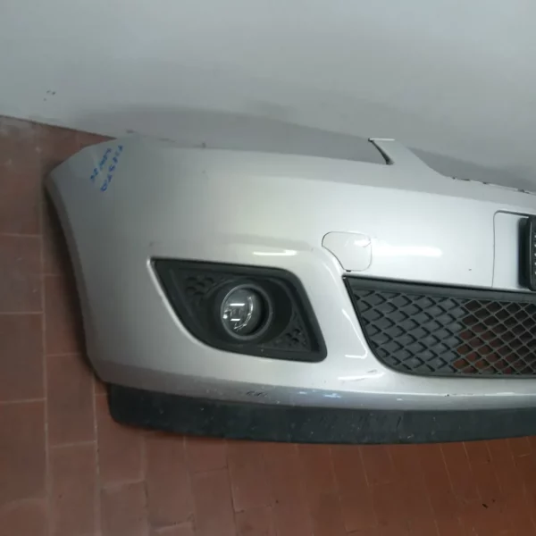 Paraurti anteriore Ford Fiesta (2002 – 2005) 1.4 50 KW diesel 1386200 F6JB