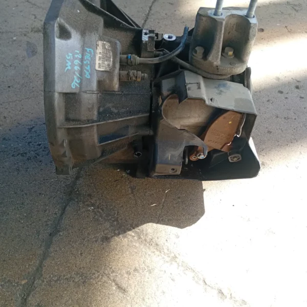 Cambio completo Ford Fiesta (2008 – 2013) diesel 1746662 F6JD