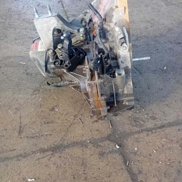 Cambio completo Dacia Sandero 2a Serie (2012 – 2021) 0.9 66 KW benzina 320109892R H4B A4