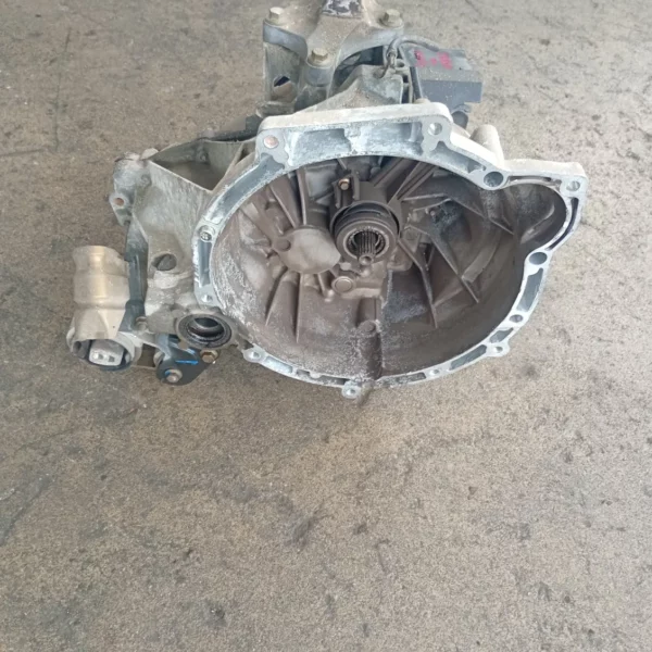 Cambio completo Ford Fusion (2002 – oggi) 1.6 74 KW benzina 1474329 FYJA