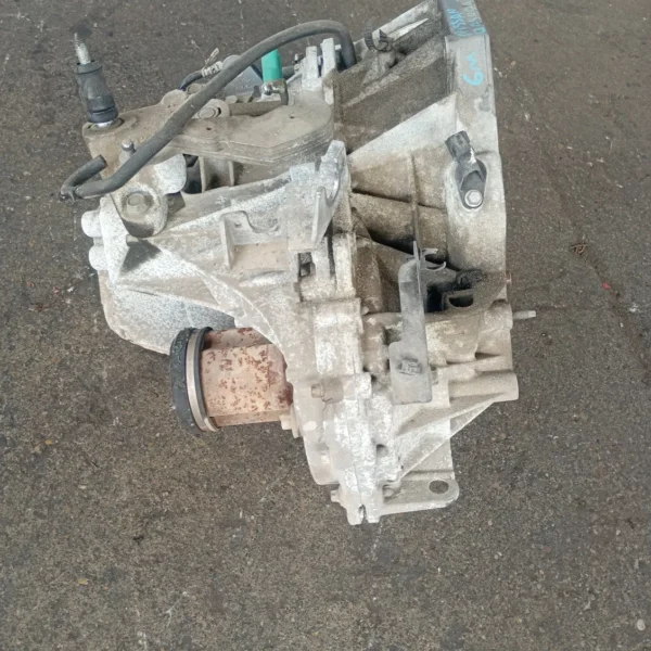 Cambio completo Nissan Qashqai (2010 – 2014) 1.5 81 KW diesel 32010JD50A K9K