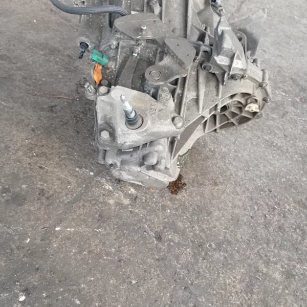 Cambio completo Renault Clio 3a Serie (2005 – 2009) 1.5 78 KW diesel 7701477492 K9K N7