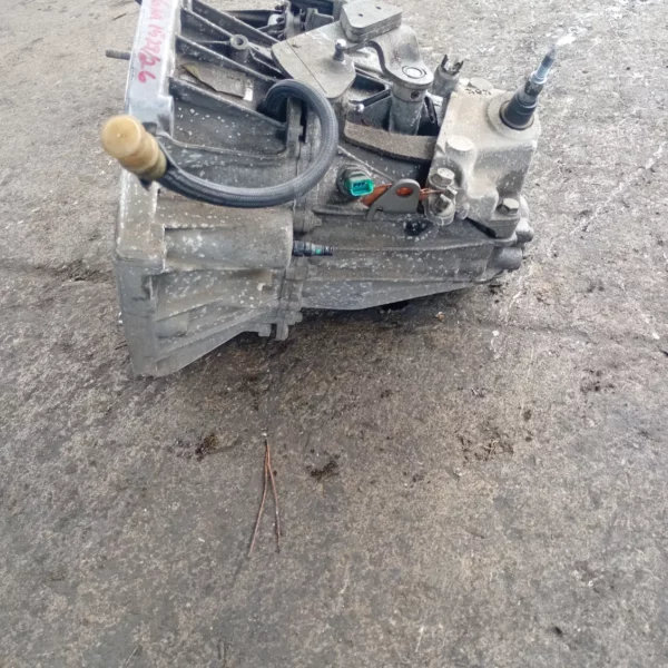 Cambio completo Renault Clio 3a Serie (2005 – 2009) 1.5 78 KW diesel 7701477492 K9K N7