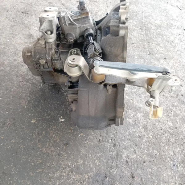 Cambio completo Opel Corsa (2000 – 2006) 1.3 51 KW diesel 55565132 Z13DT