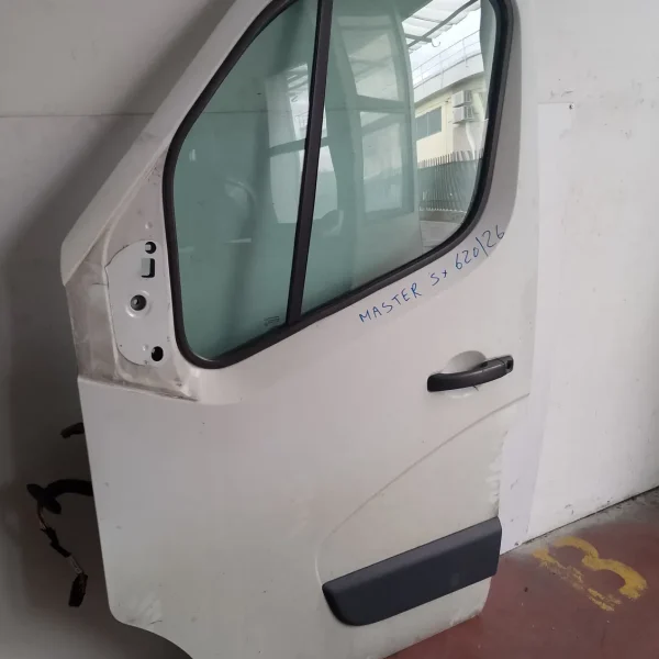 Porta anteriore sinistra Renault Master 5u00aa Serie 2017 M9T C7