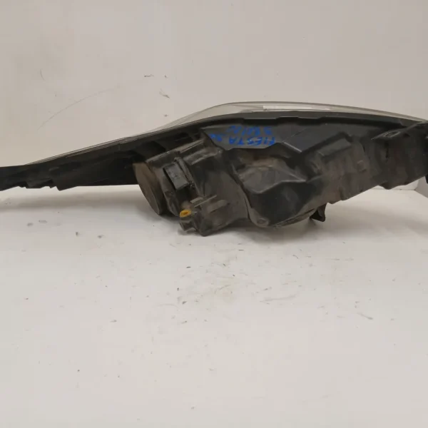 Faro ant. sinistra Ford Fiesta (2008 – 2013) 1.4 71 KW 1734613 RTJB