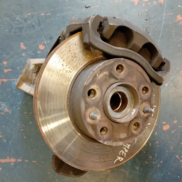 Mozzo anteriore destro Citroen Jumper Furgone (2006 – oggi) 2.2 74 KW diesel 3307A5 4HV