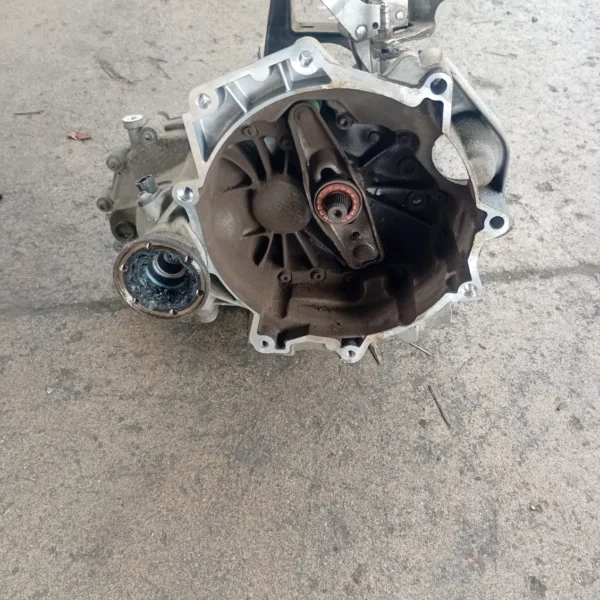 Cambio-5 marce Volkswagen Polo (2005 – oggi) 1.4 59 KW benzina BUD