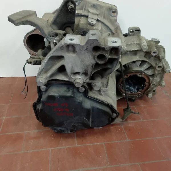 Cambio completo Volkswagen Golf (2008 – oggi) 1.6 77 KW diesel 02Q300048J CAY