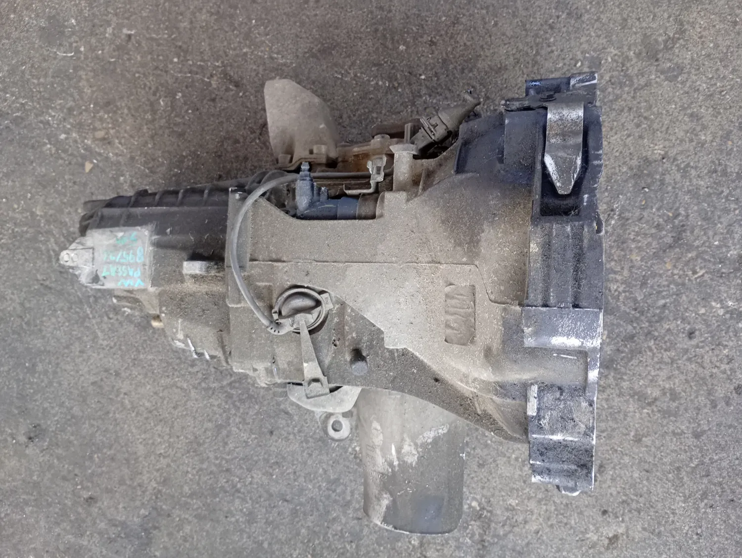 Cambio completo Volkswagen Passat (2000 – 2006) 1.9 96 KW diesel 01E300049TX AWX