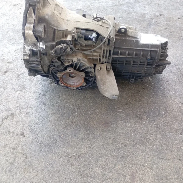 Cambio completo Volkswagen Passat (2000 – 2006) 1.9 96 KW diesel 01E300049TX AWX