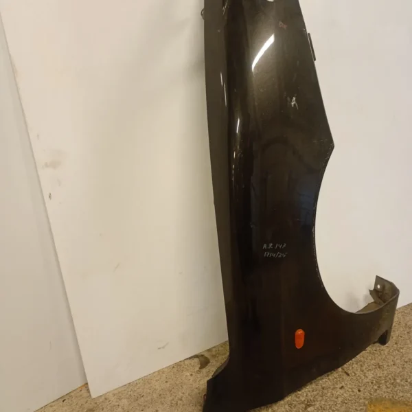 Parafango anteriore destra Alfa Romeo 147 (2000 – 2006) 1.9 85 KW diesel 46547294 937A2000