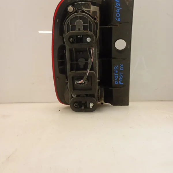 Faro posteriore destra Dacia Duster (2013 – 2018) 1.5 80 KW diesel 265551679R K9K R8