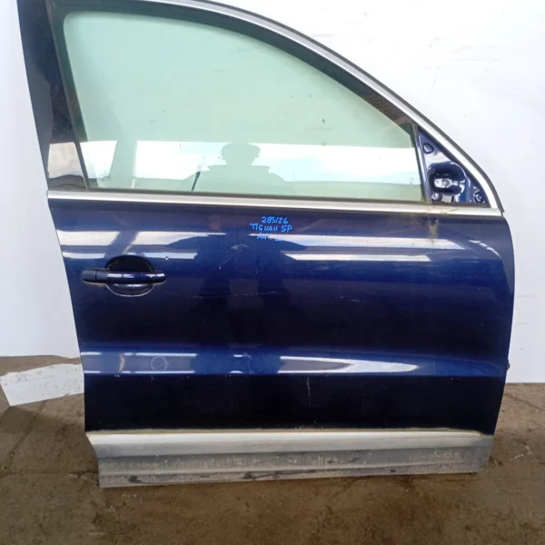 Porta anteriore destra Volkswagen Tiguan (2011 – 2016) 2.0 103 KW diesel 5N0831056B CFF