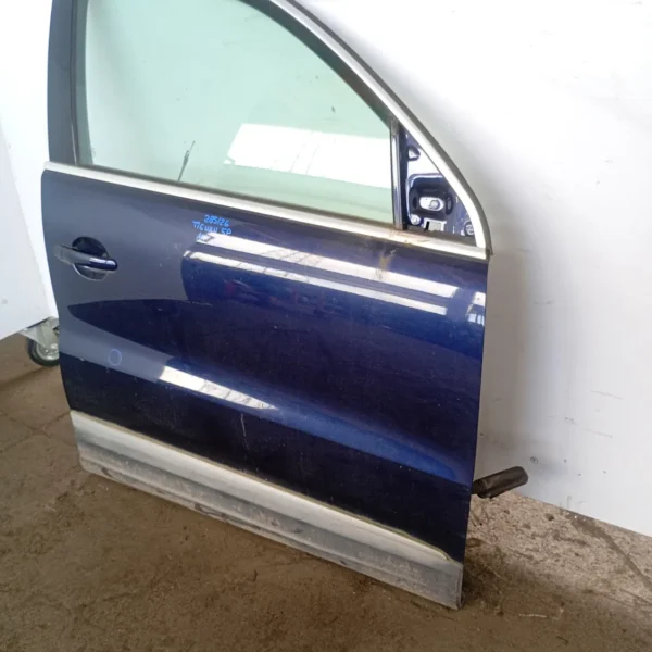 Porta anteriore destra Volkswagen Tiguan (2011 – 2016) 2.0 103 KW diesel 5N0831056B CFF