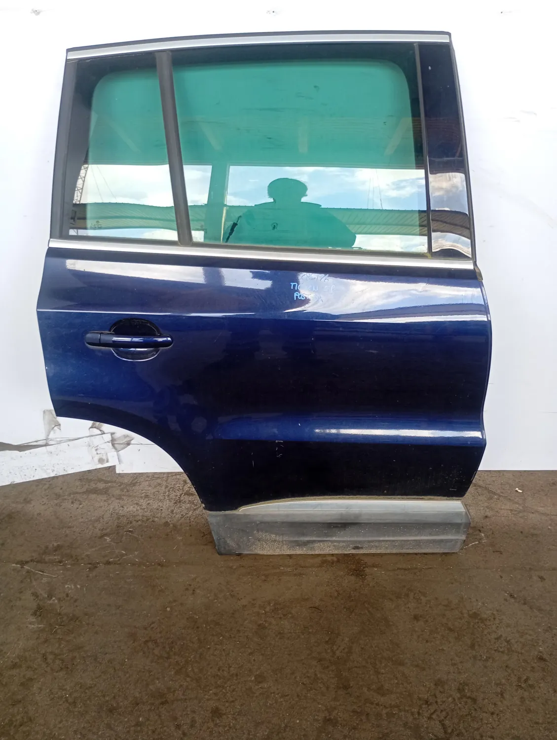 Porta posteriore destra Volkswagen Tiguan (2011 – 2016) 2.0 103 KW diesel 5N0833056A CFF