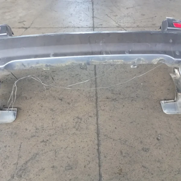 Paraurti posteriore Hyundai Terracan (2001 – 2007) 2.9 110 KW diesel 86611H1021 J3