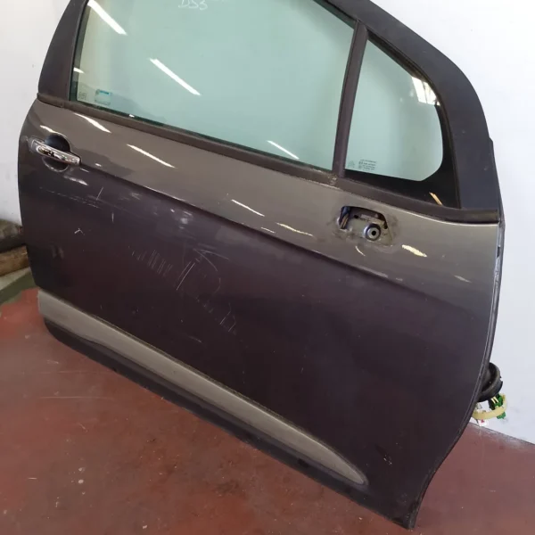 Porta anteriore destra Ds DS3 (2009 – 2016) 1.4 70 KW benzina 9800008180 8FP