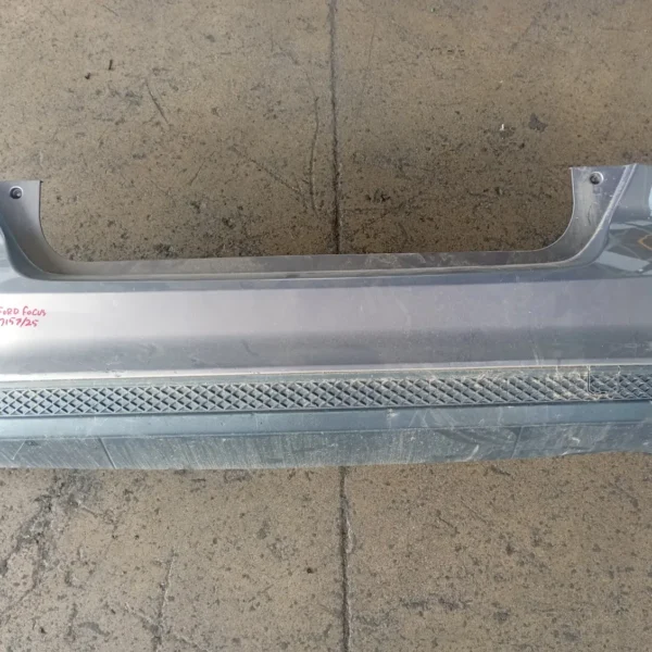 Paraurti posteriore Ford Focus (2011 – 2015) 1.6 85 KW diesel 1852397 T1DA