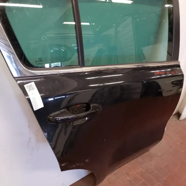 Porta posteriore destra Kia Sportage 4a Serie (2016 – 2019) 1.6 97 KW benzina 77004F1000 G4FD