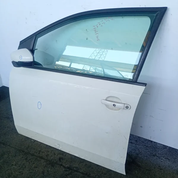 Porta anteriore sinistra Volkswagen Up! (2016 – oggi) 1.0 50 KW benzina/metano 1S3831055B CPG