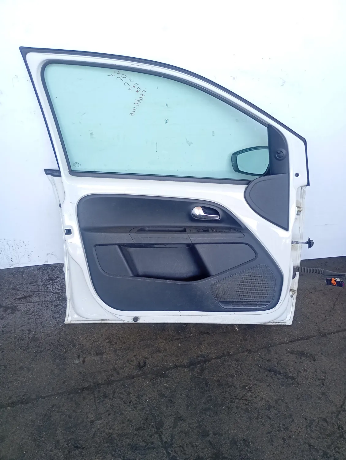 Porta anteriore sinistra Volkswagen Up! (2016 – oggi) 1.0 50 KW benzina/metano 1S3831055B CPG