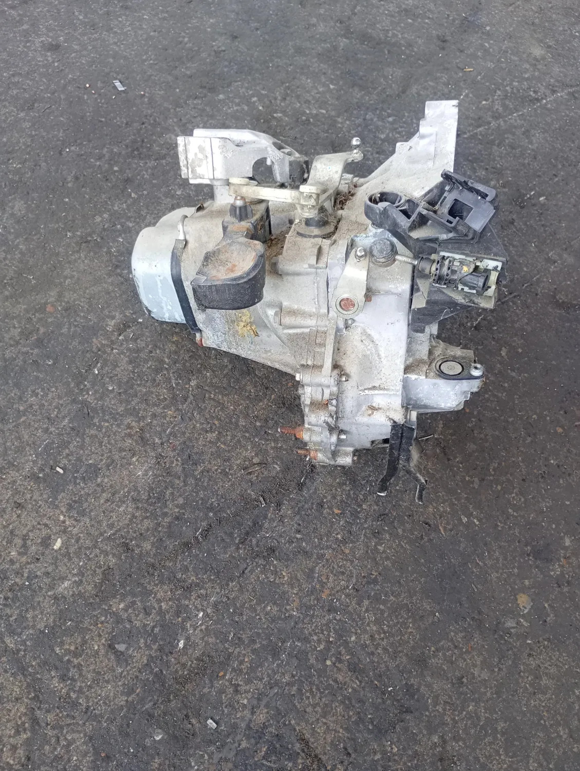 Cambio completo Peugeot 2008 (2013 – 2016) 1.2 60 KW benzina 9803846180 HM01