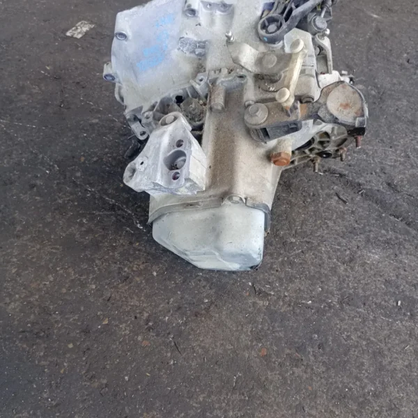 Cambio completo Peugeot 2008 (2013 – 2016) 1.2 60 KW benzina 9803846180 HM01