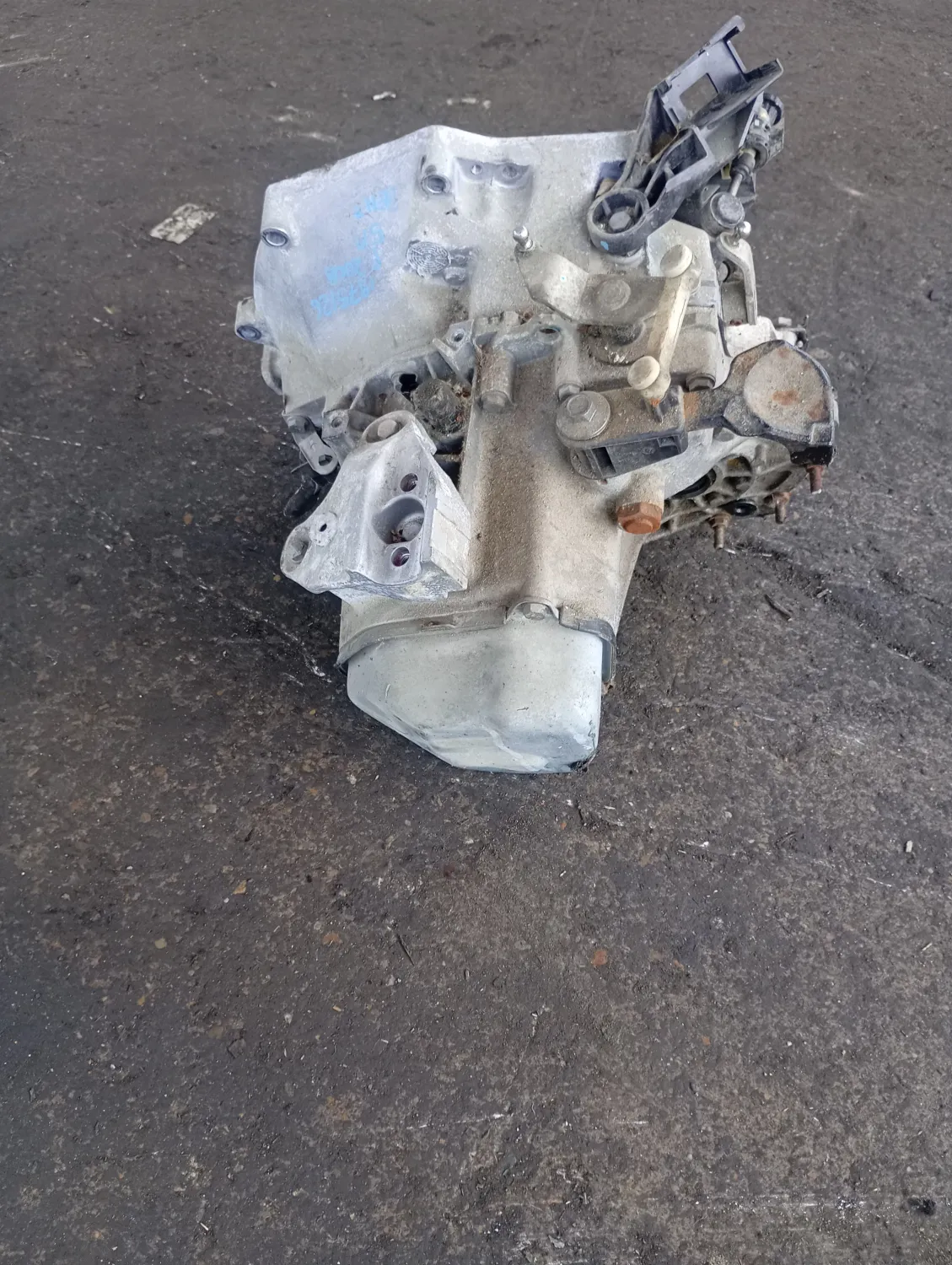 Cambio completo Peugeot 2008 (2013 – 2016) 1.2 60 KW benzina 9803846180 HM01