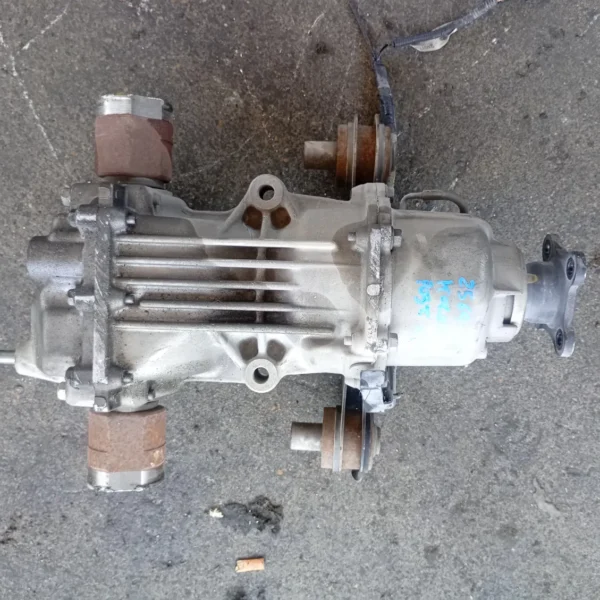 Differenziale posteriore completo Renault Koleos 4×4 (2008 – oggi) 2.0 110 KW diesel 38300JD610 M9R Z8