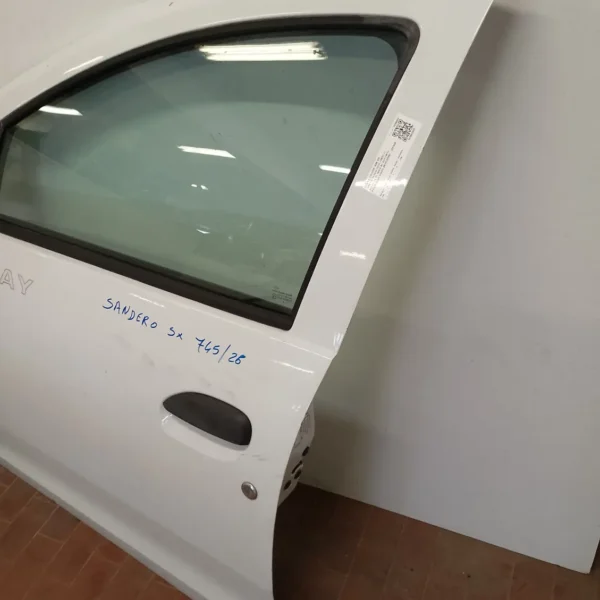 Porta anteriore sinistra Dacia Sandero 2a Serie (2012 – 2021) 1.5 66 KW diesel 801012479R K9K C6