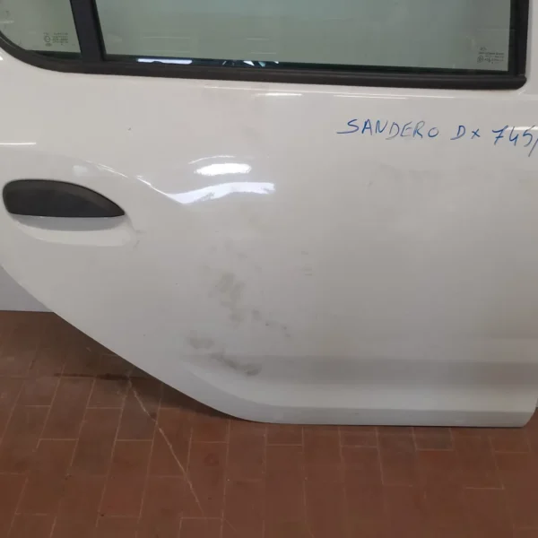 Porta posteriore destra Dacia Sandero 2a Serie (2012 – 2021) 1.5 66 KW diesel 821002434R K9K C6