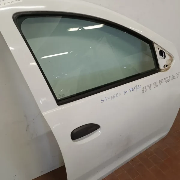 Porta anteriore destra Dacia Sandero 2a Serie (2012 – 2021) 1.5 66 KW diesel 801007952R K9K C6