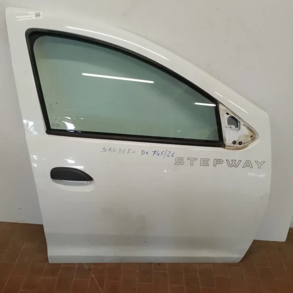 Porta anteriore destra Dacia Sandero 2a Serie (2012 – 2021) 1.5 66 KW diesel 801007952R K9K C6