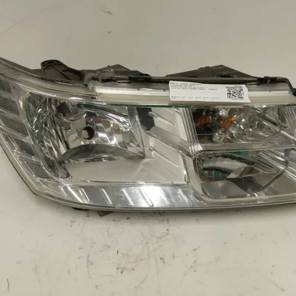 Faro ant. destra Fiat Freemont (2011 – oggi) 2.0 125 KW diesel K05067786AE 939B5000