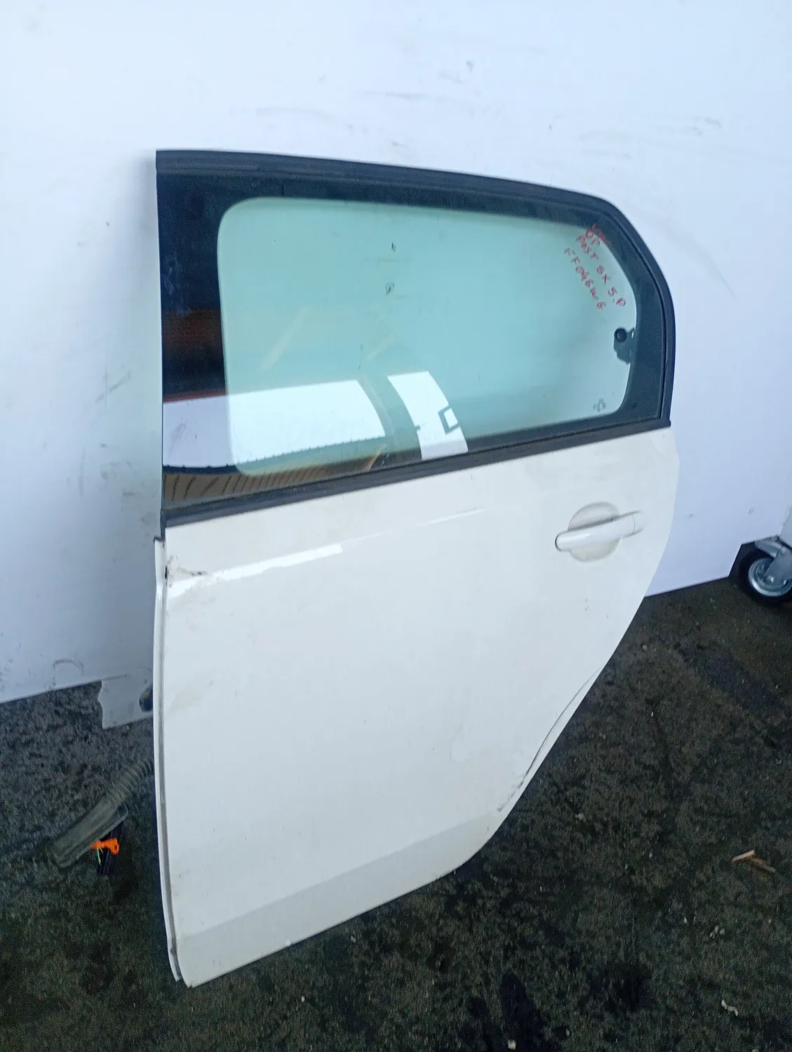 Porta posteriore sinistra Volkswagen Up! (2016 – oggi) 1.0 50 KW benzina/metano CPG