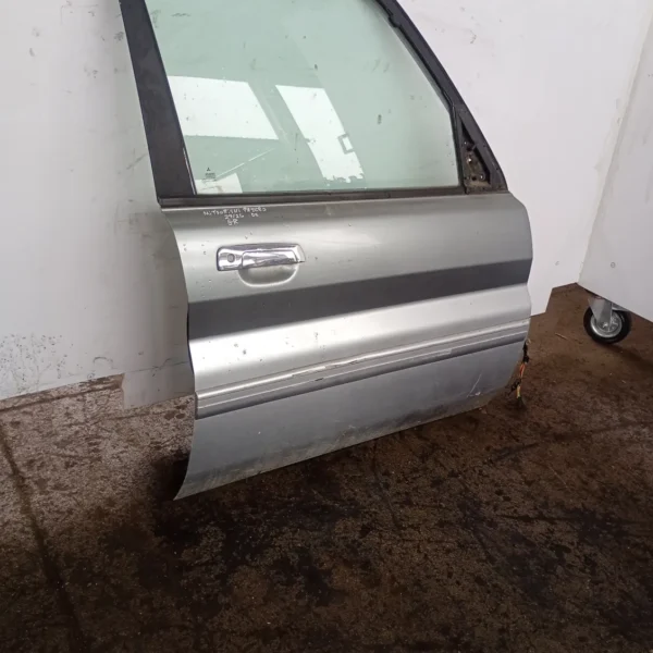Porta anteriore destra Mitsubishi Pajero Pinin (1999 – 2006) 1.8 84 KW benzina MR566672 4G93