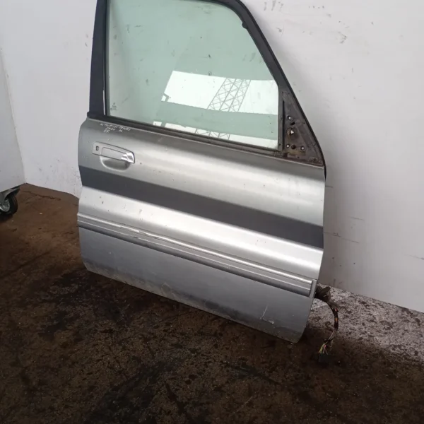 Porta anteriore destra Mitsubishi Pajero Pinin (1999 – 2006) 1.8 84 KW benzina MR566672 4G93