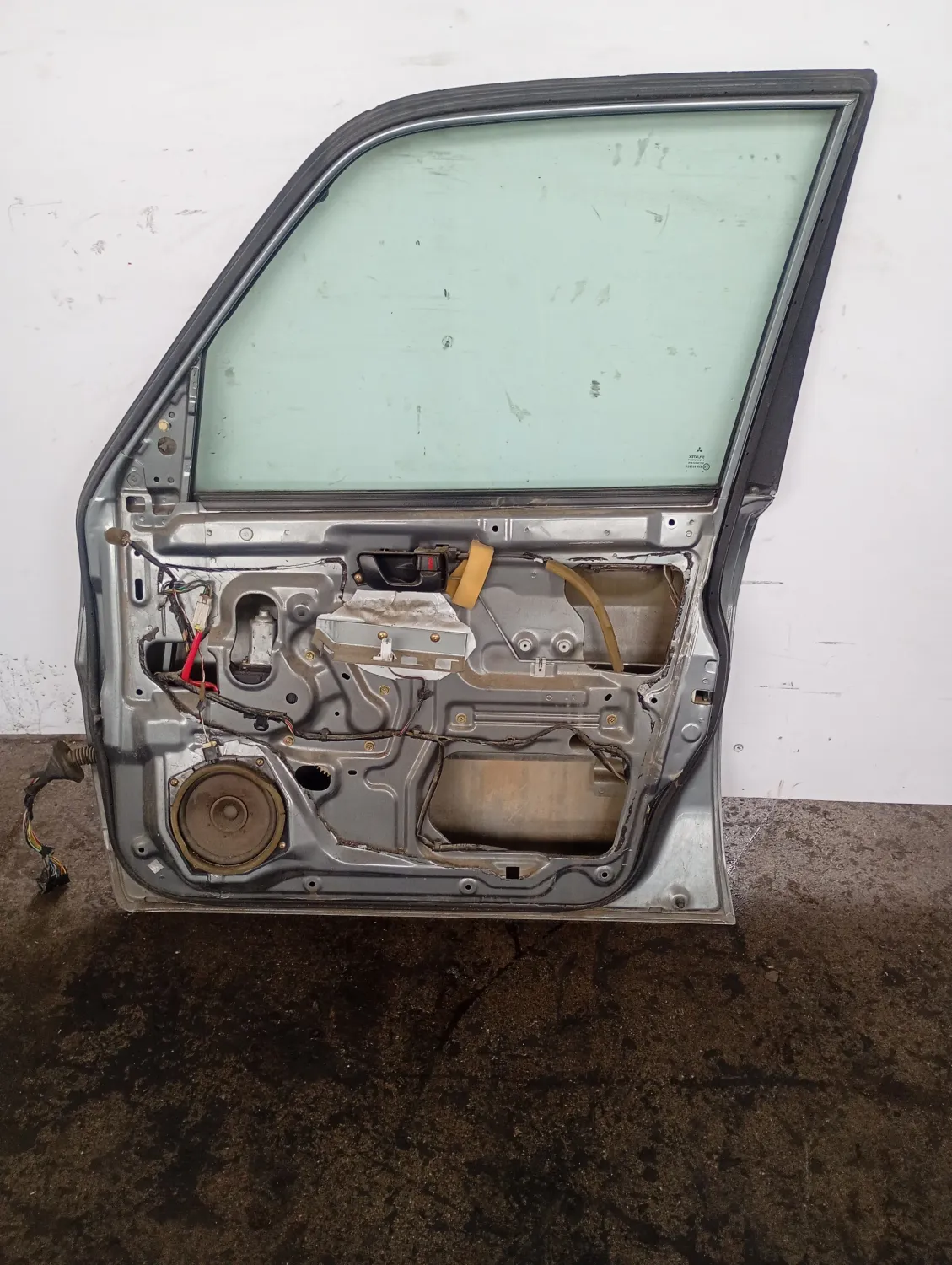 Porta anteriore destra Mitsubishi Pajero Pinin (1999 – 2006) 1.8 84 KW benzina MR566672 4G93