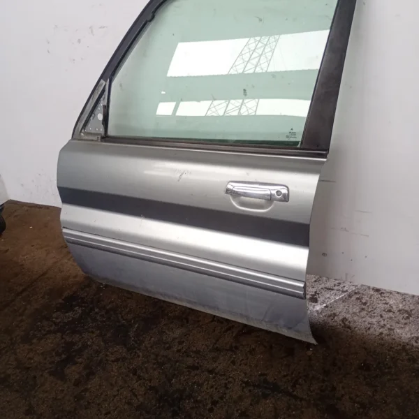 Porta anteriore sinistra Mitsubishi Pajero Pinin (1999 – 2006) 1.8 84 KW benzina MR566671 4G93