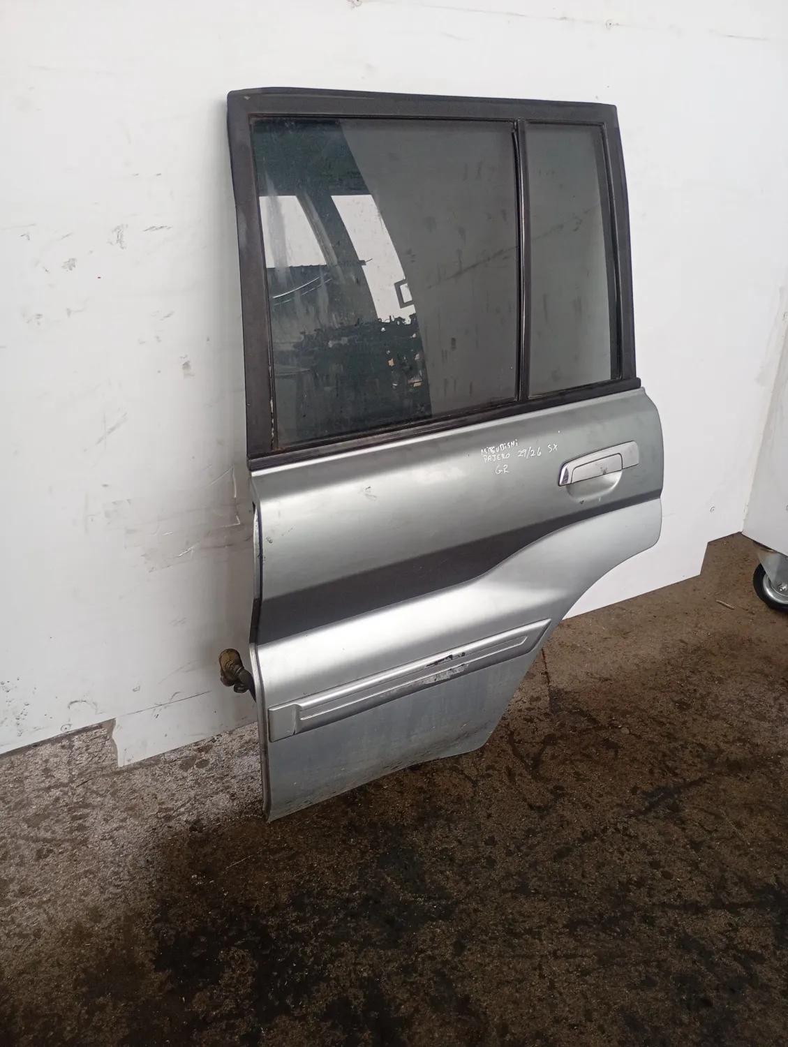 Porta posteriore sinistra Mitsubishi Pajero Pinin (1999 – 2006) 1.8 84 KW benzina MR566677 4G93