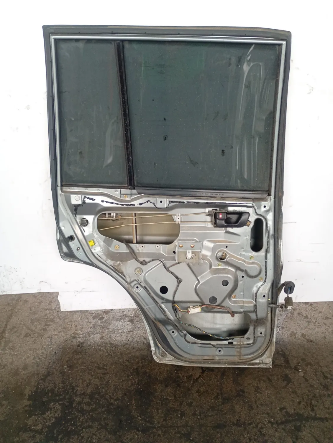 Porta posteriore sinistra Mitsubishi Pajero Pinin (1999 – 2006) 1.8 84 KW benzina MR566677 4G93