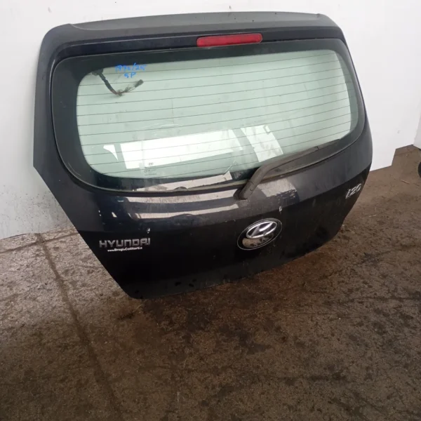 Portellone post. Hyundai I20 (2009 – 2011) 1.3 57 KW benzina 737001J060 G4LA